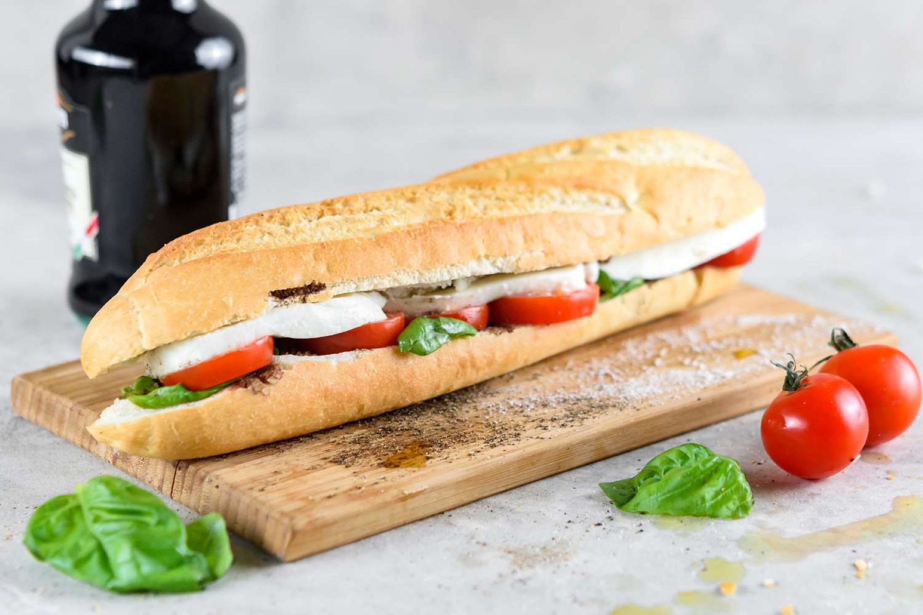 basil-tomato-and-mozzarella-sandwich-recipe