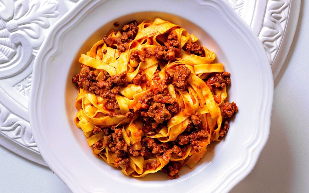 bolognese-tagliatelle-recipe