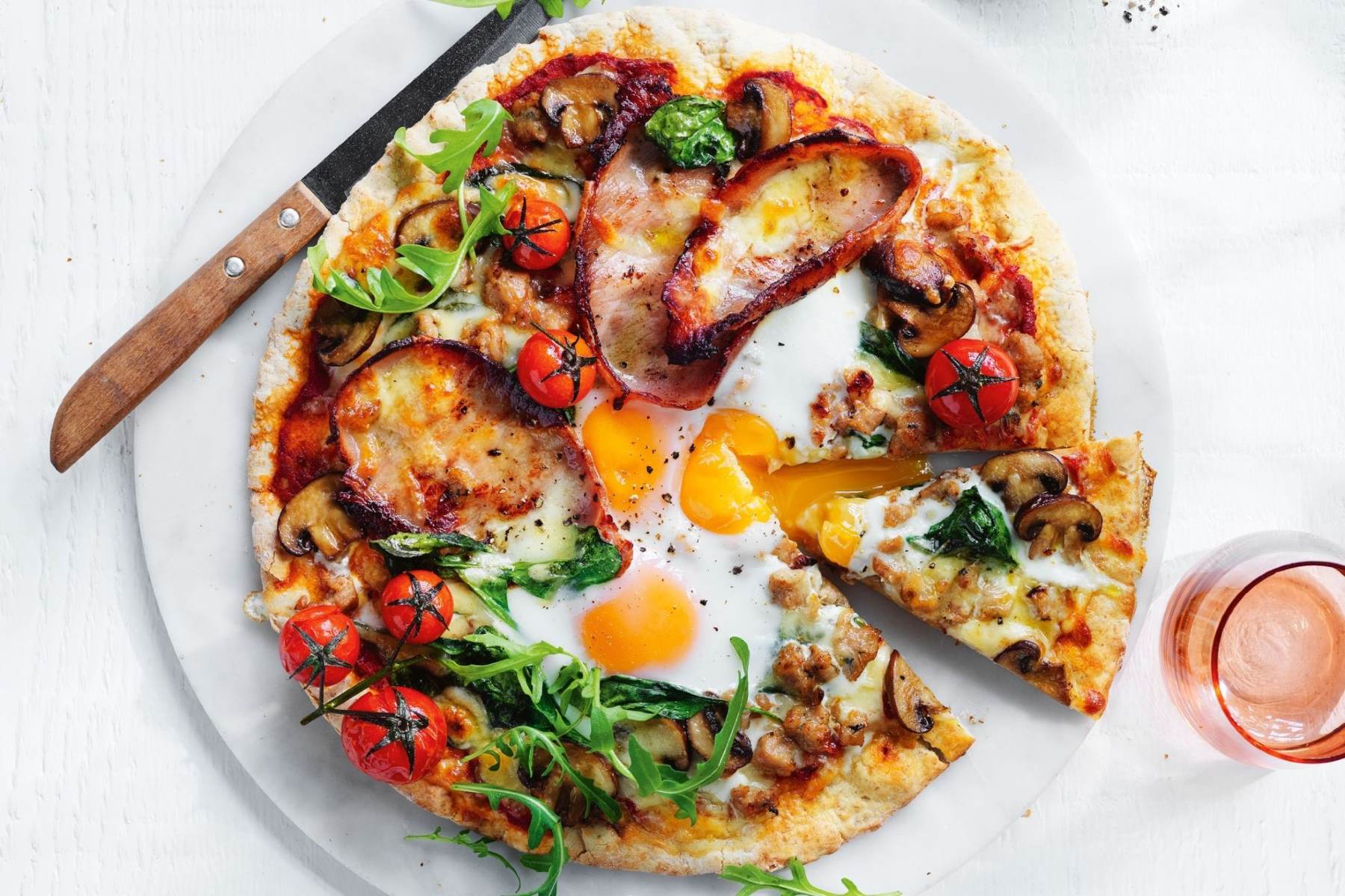 egg-breakfast-pizza-recipe