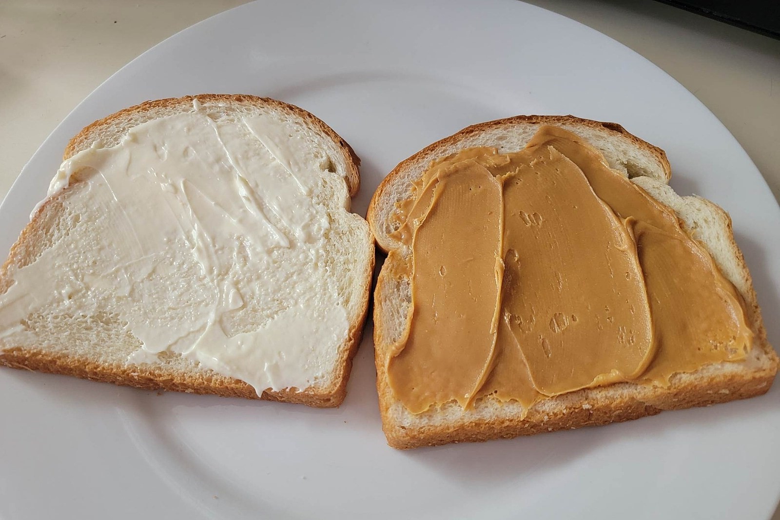 peanut-butter-mayonnaise-lettuce-sandwich-recipe