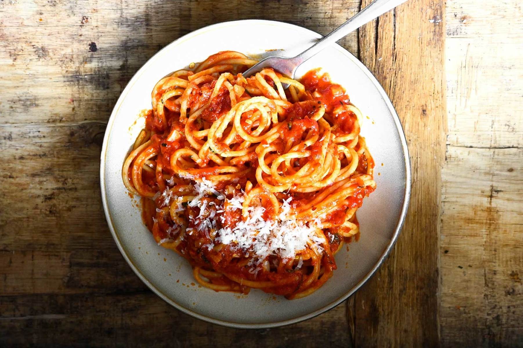 spaghetti-with-tomato-sauce-recipe