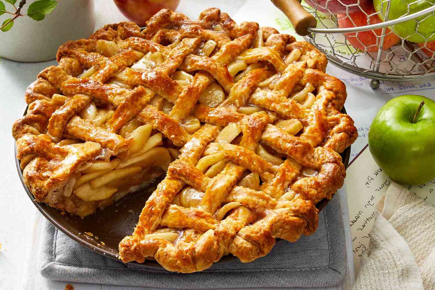 Apple Pie Recipe | EatingisArt