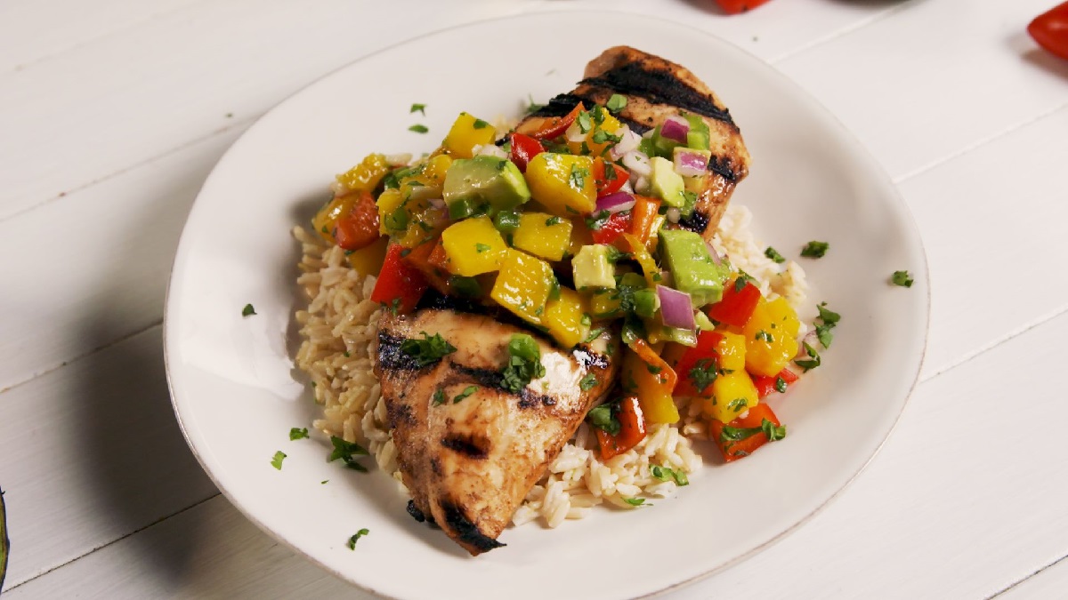 chicken-with-mango-salsa