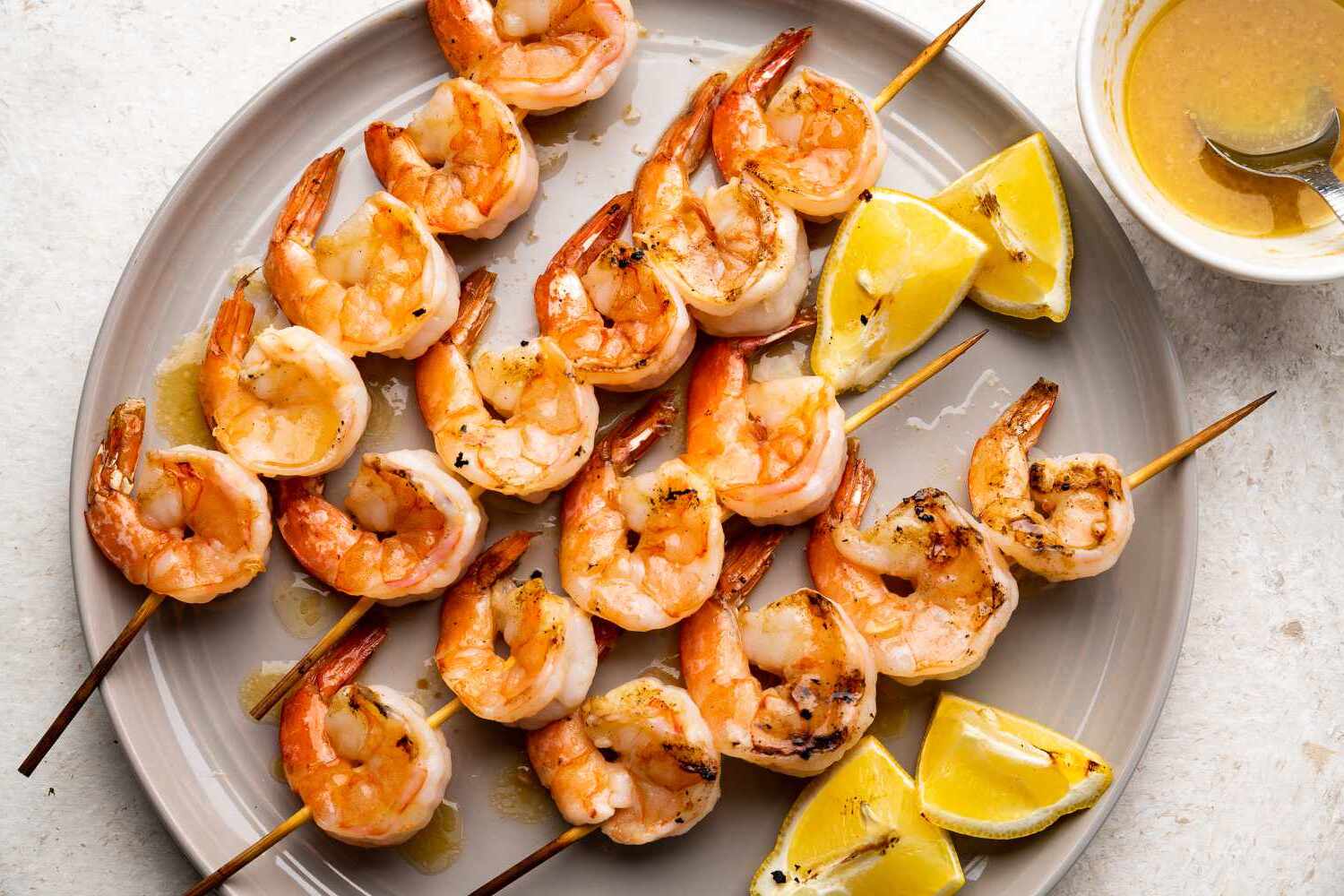 garlic-butter-shrimp-skewers-recipe