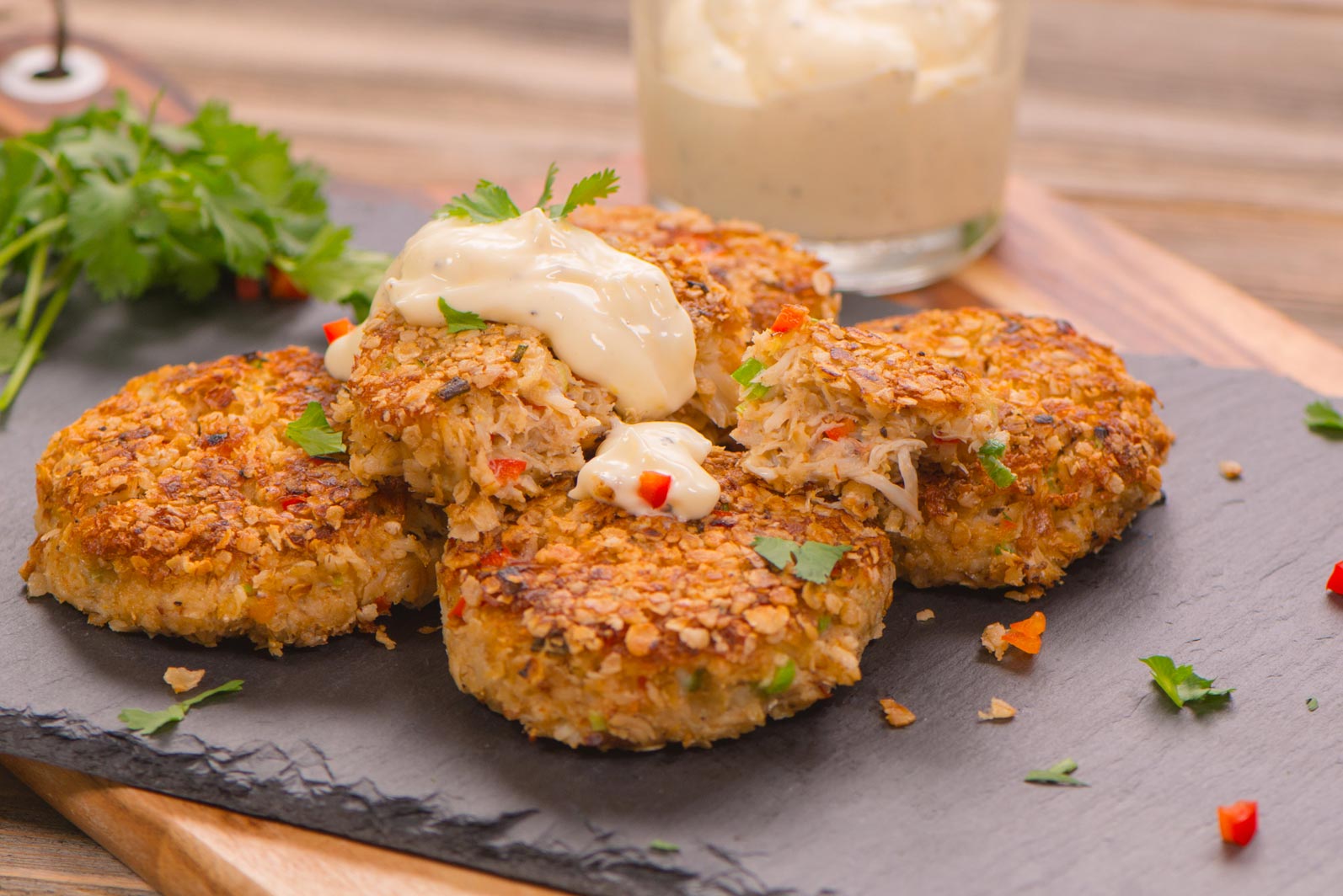 crab-cakes-with-lemon-aioli-recipe