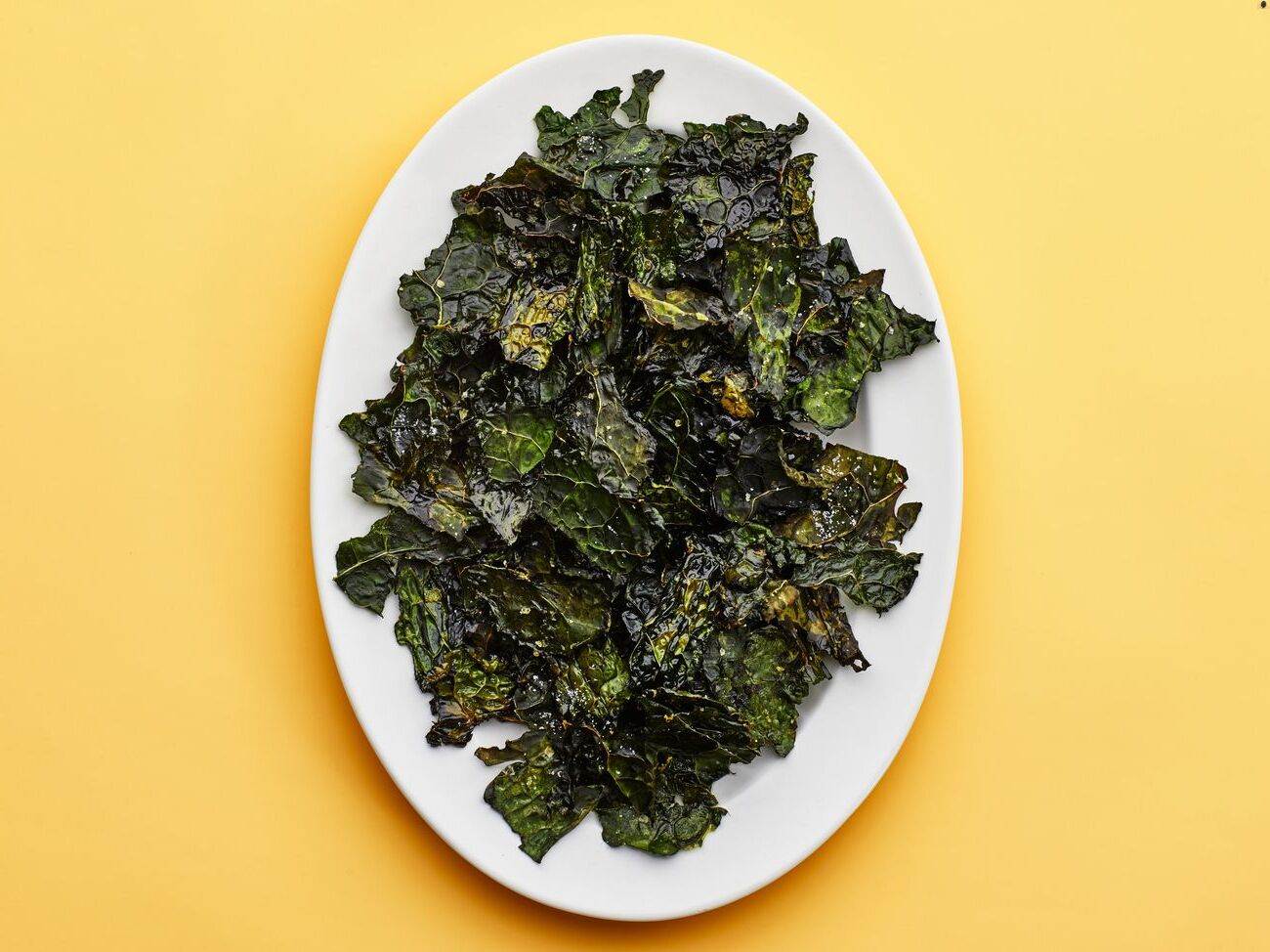 garlic-parmesan-kale-chips-recipe