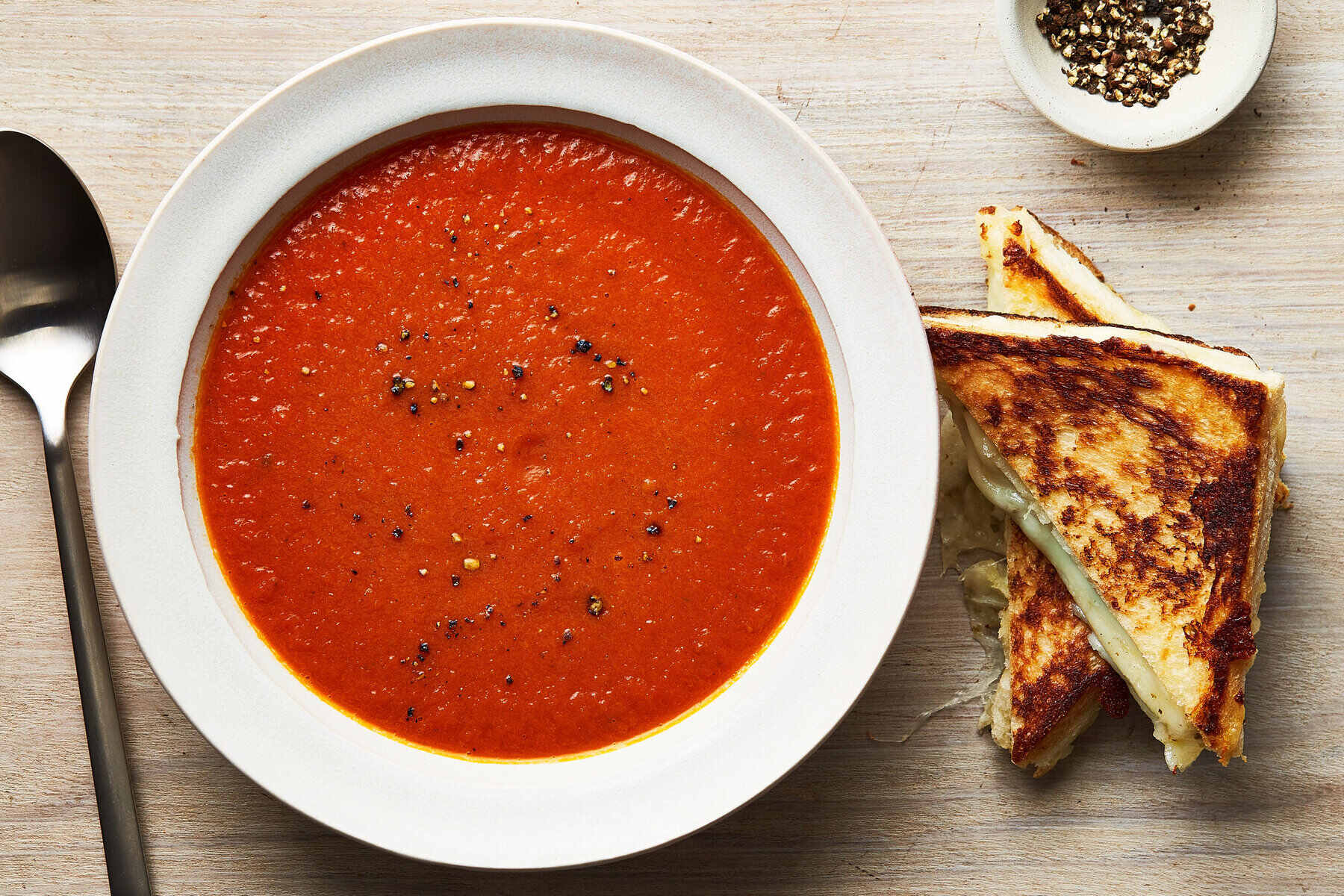 grilled-cheese-and-tomato-soup-recipe