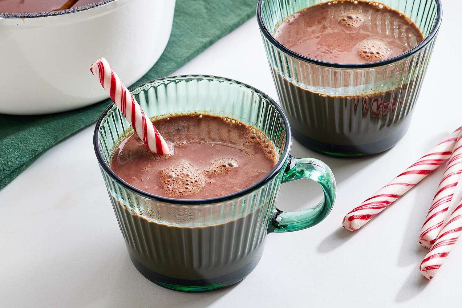 peppermint-hot-chocolate-recipe