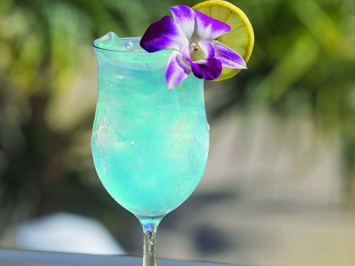 blue-hawaiian-cocktail-recipe