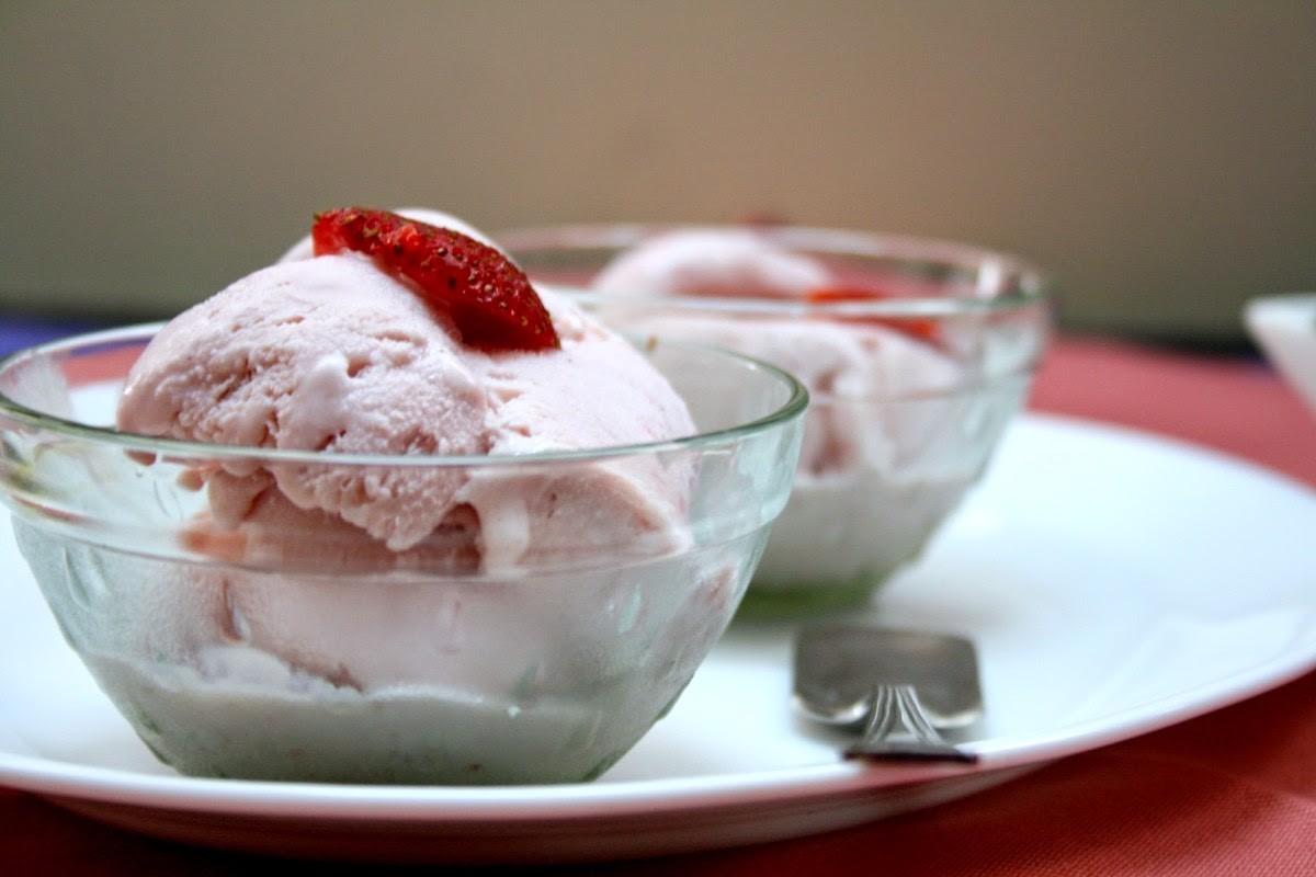 eggless-strawberry-ice-cream-recipe