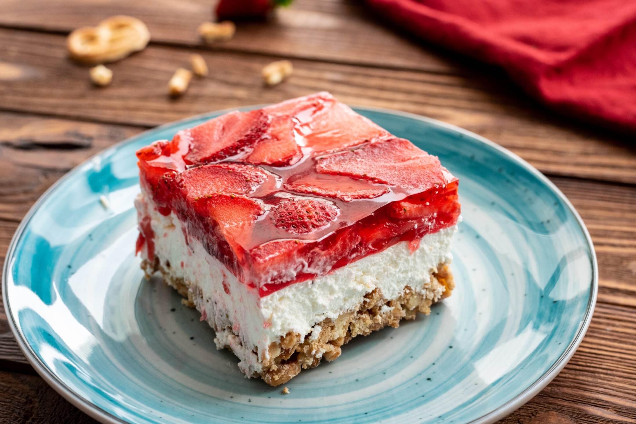 strawberry-pretzel-salad-recipe